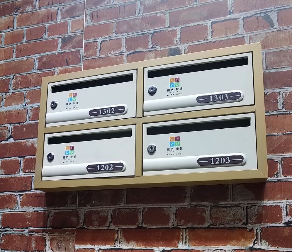 壁挂式信报箱